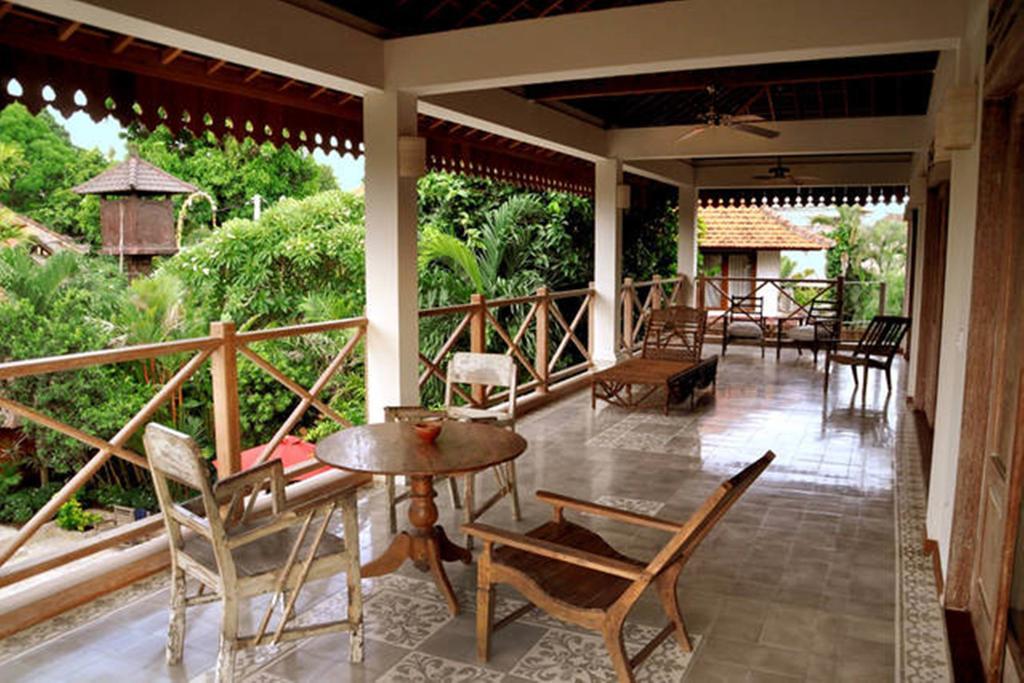 Villa Varuna Legian Rum bild